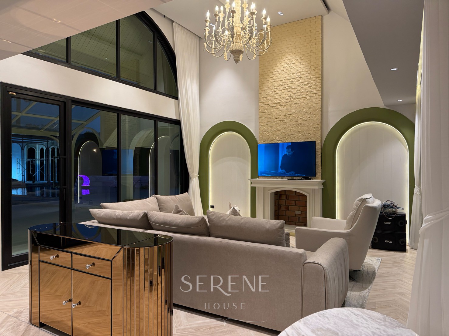 LINE_ALBUM_Serene house_251203_1