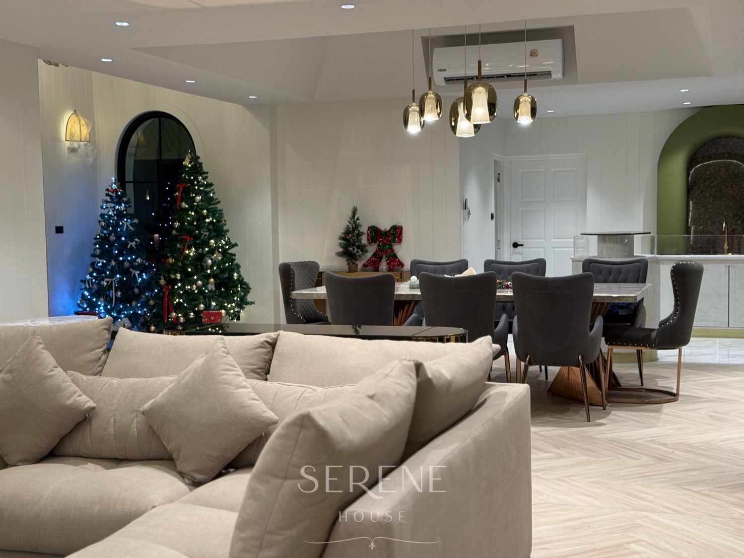 LINE_ALBUM_Serene house_251203_16