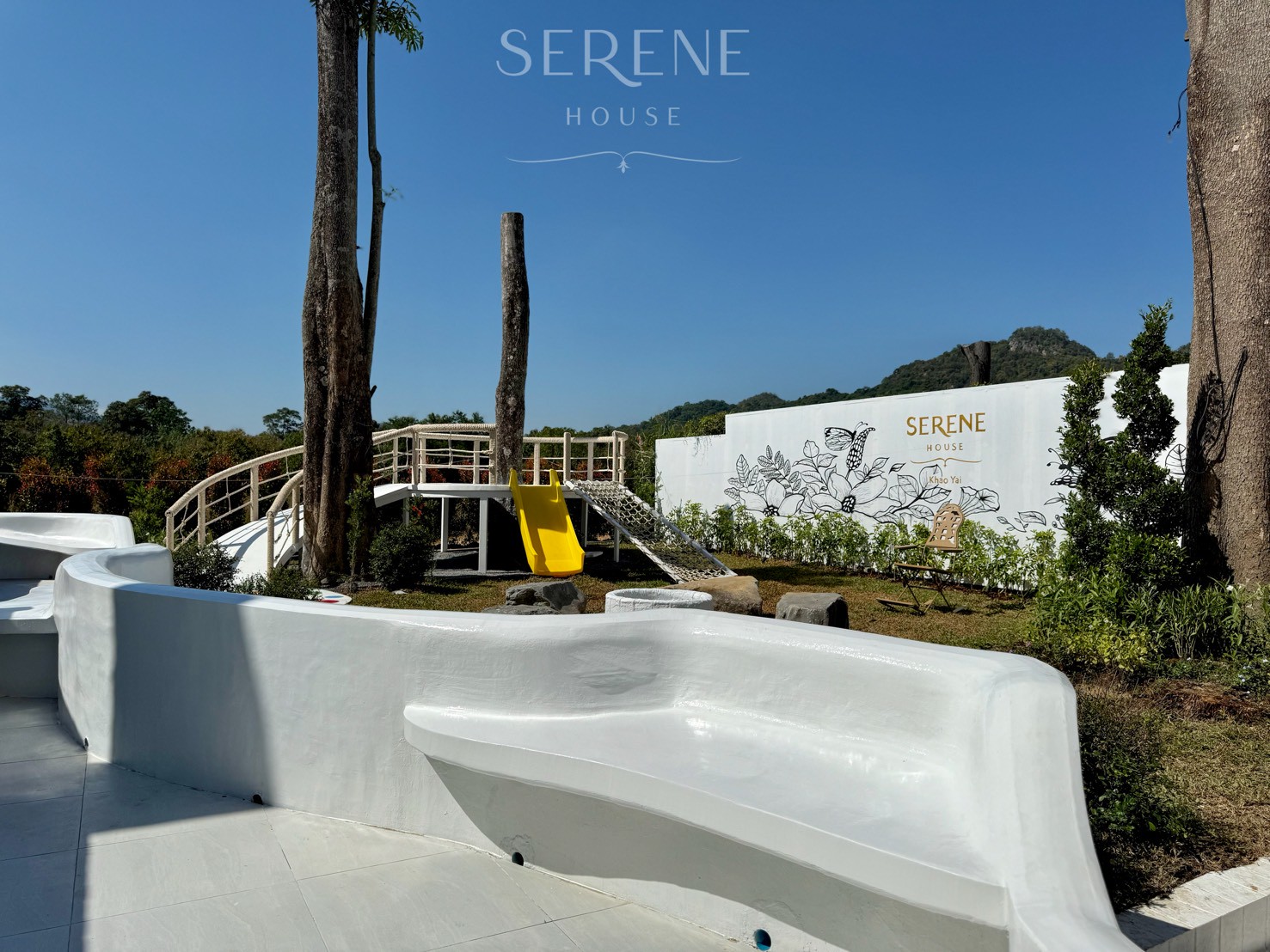 LINE_ALBUM_Serene house_251203_22