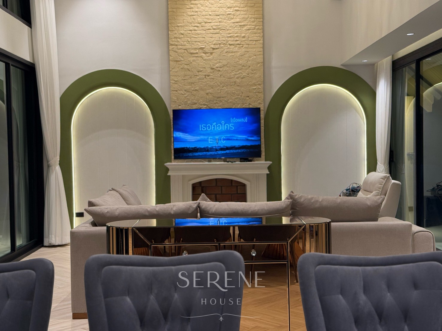 LINE_ALBUM_Serene house_251203_3
