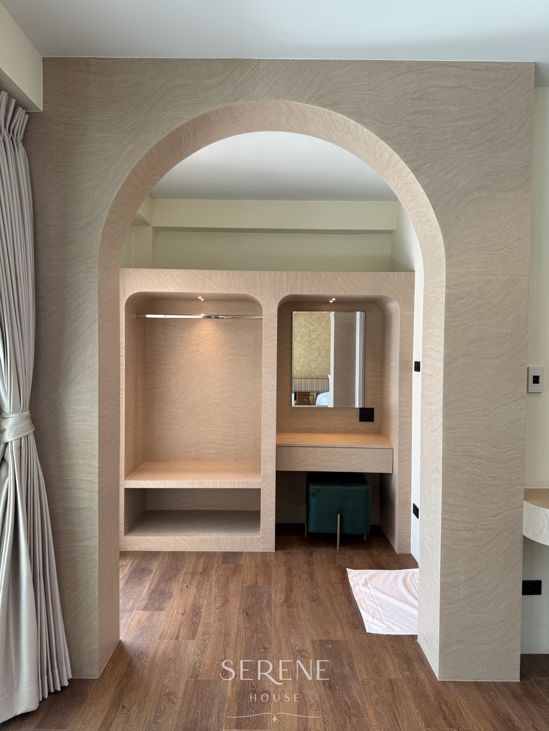 LINE_ALBUM_Serene house_251203_7
