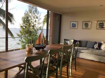 Sandbox beachfront villa พูลวิลล่าพัทยาติดทะเล บ้านพักพัทยา 3-4 ห้องนอน ที่พักพัทยา 10 คน